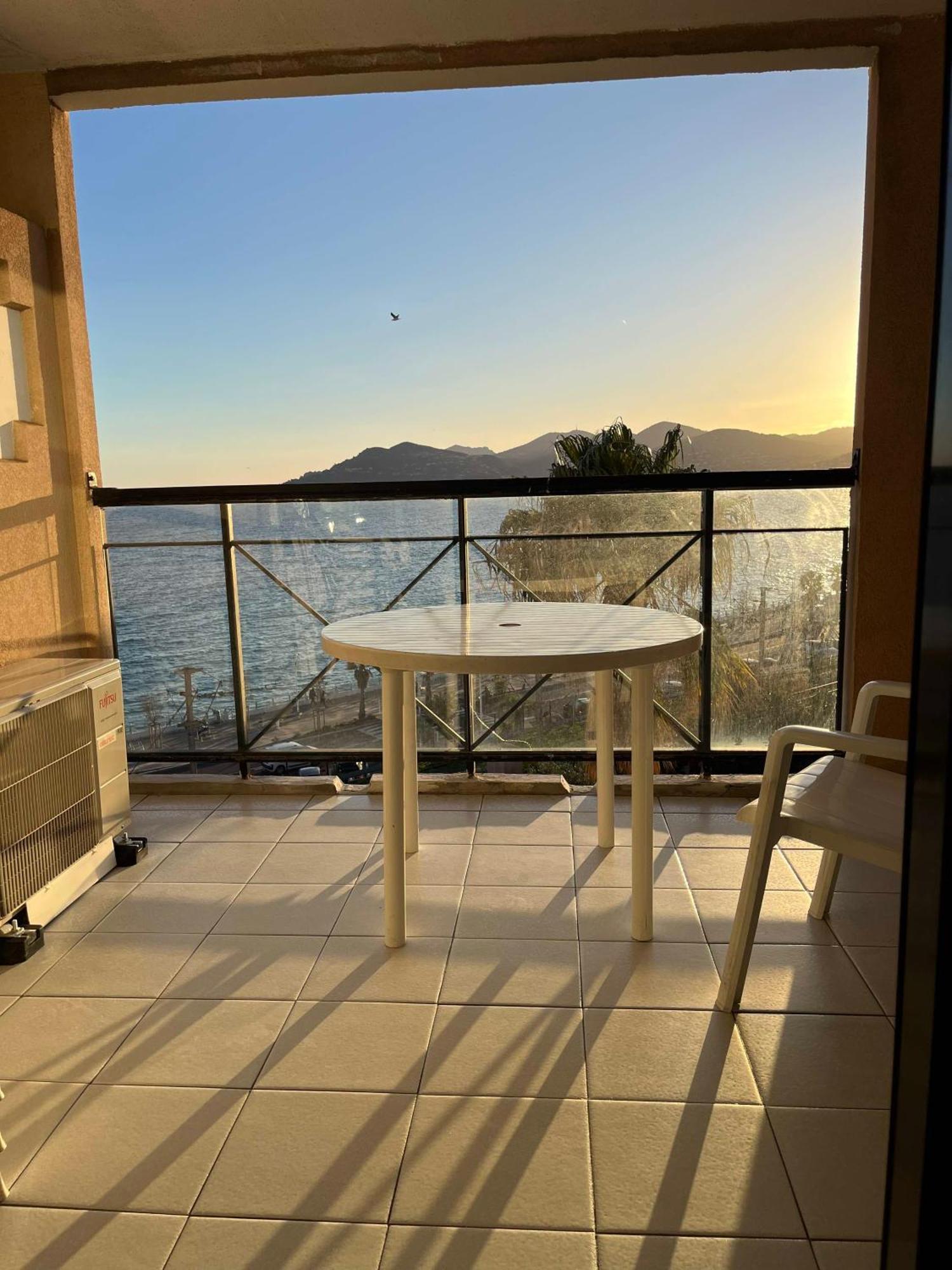 Cannes Apartment With Sea View, Aircondition And Parking Exteriör bild