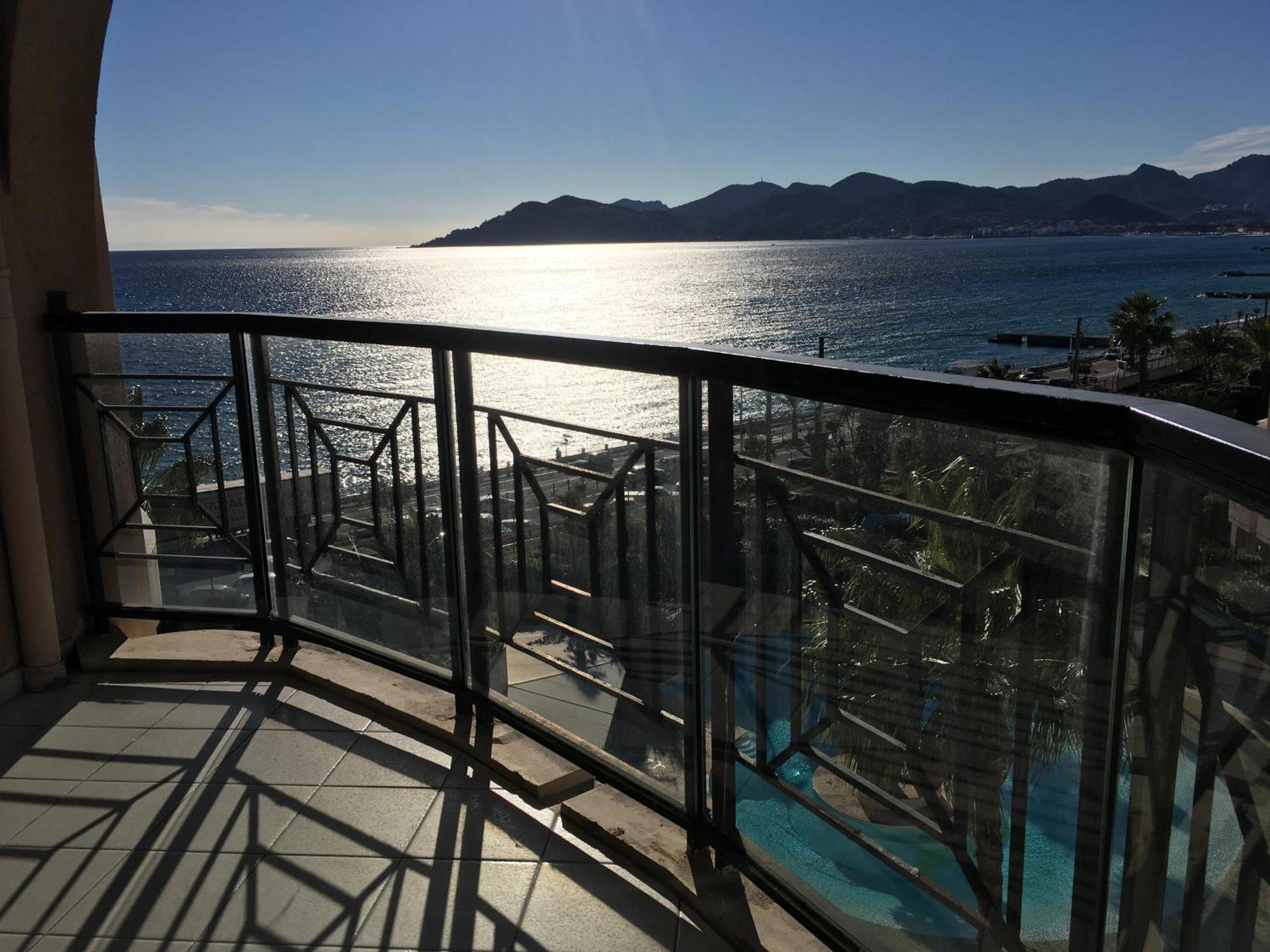 Cannes Apartment With Sea View, Aircondition And Parking Exteriör bild